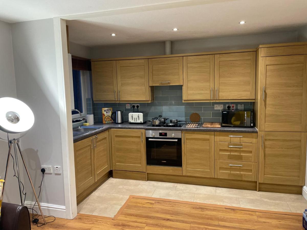 לונדון 2 Bedroom Apartment Chiswick Park Tube Station מראה חיצוני תמונה