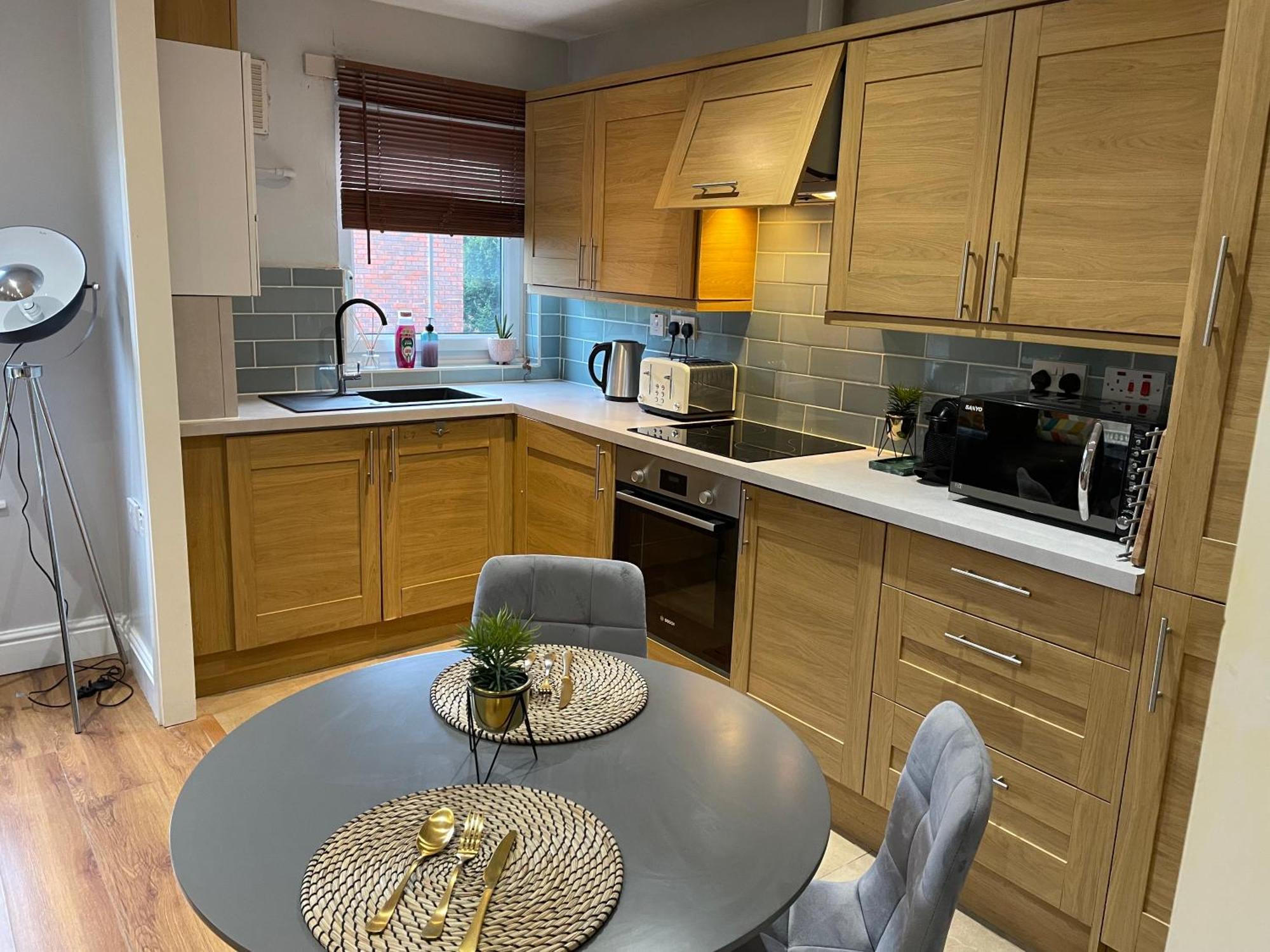 לונדון 2 Bedroom Apartment Chiswick Park Tube Station מראה חיצוני תמונה